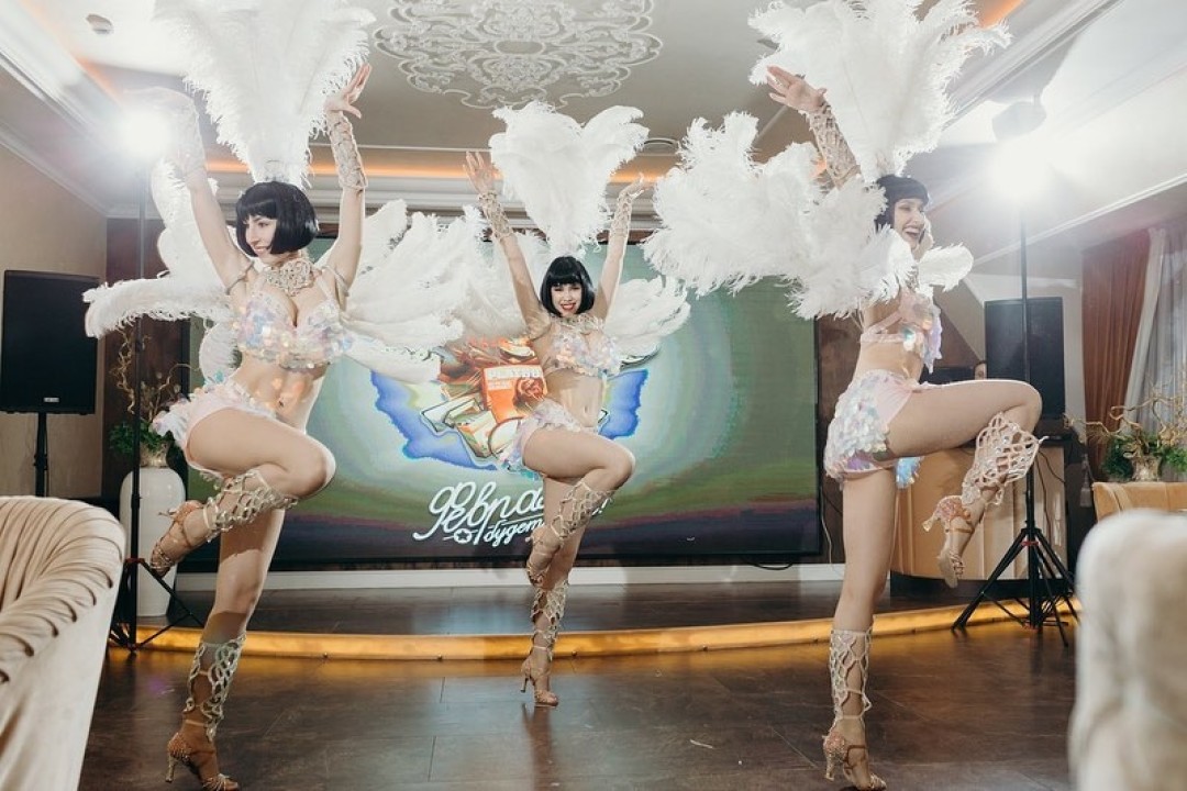 В честь праздников в ресторане организуют вечеринки, гастроужины и мастер-классы