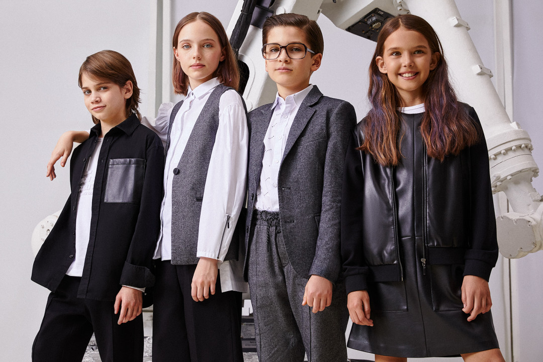 Рубашка, футболка, брюки Gulliver. Блузка, жилет, брюки Gulliver. Сорочка, пиджак, брюки Gulliver. Сарафан, толстовка Gulliver.