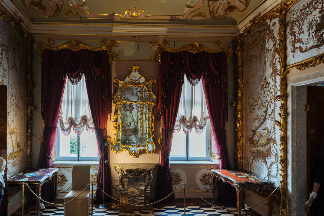 Стеклярусный кабинет