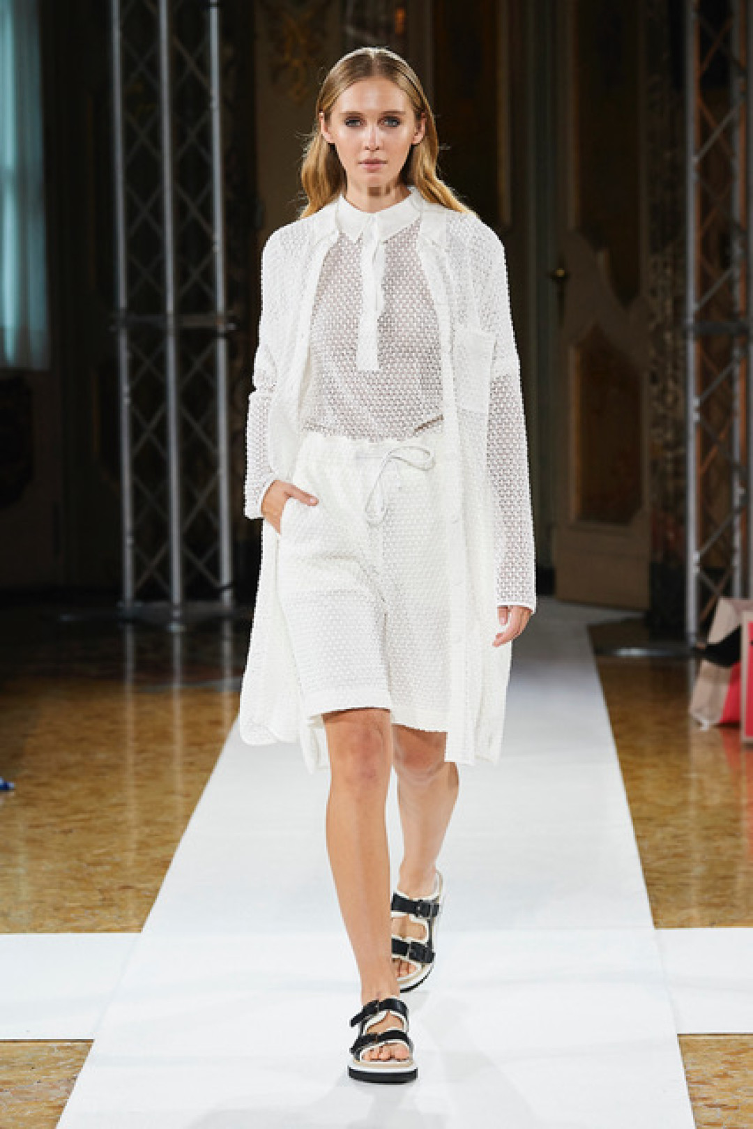 Виктория Демидова, на показе Marc Cain