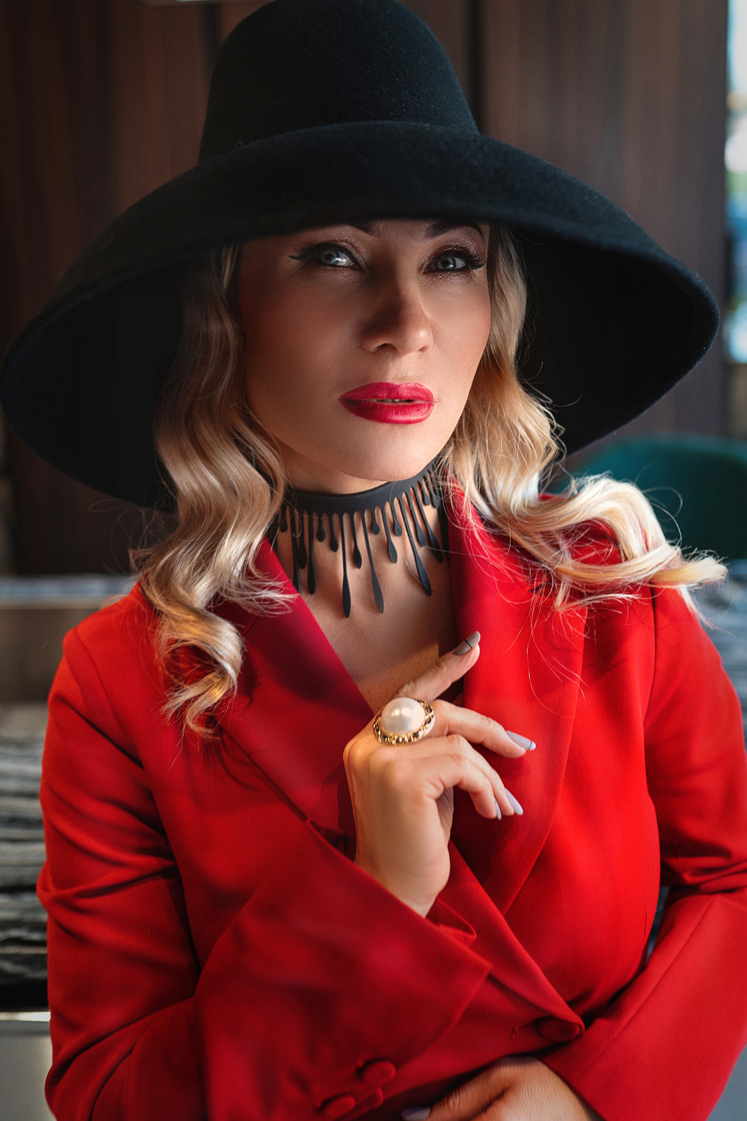 Шляпа, жакет VINTAGE Чокер, кольцо «Ориона»