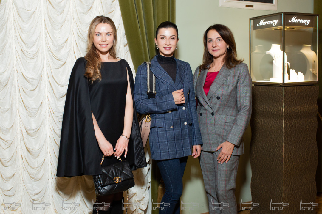 Луиза Школьникова