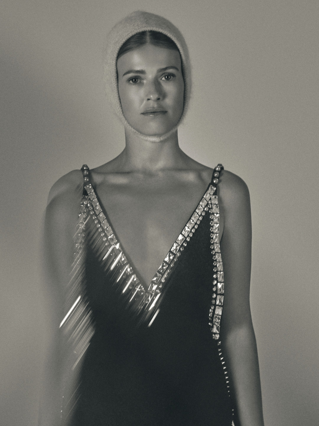 Софья Эрнст. Платье и балаклава Miu Miu