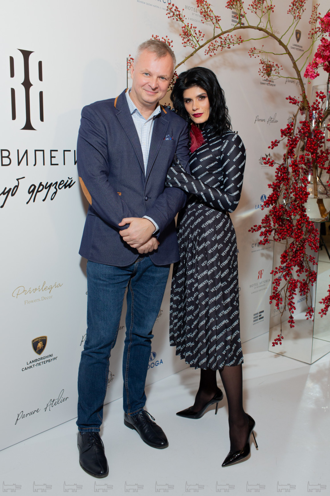 Максим Ефимов. Сола Монова