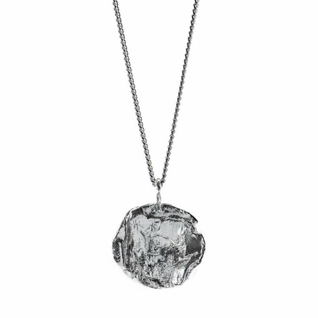 Медальон Ringstone, Poison Drop, Au Pont Rouge, наб. реки Мойки, 73, купить онлайн, 4 500 руб.