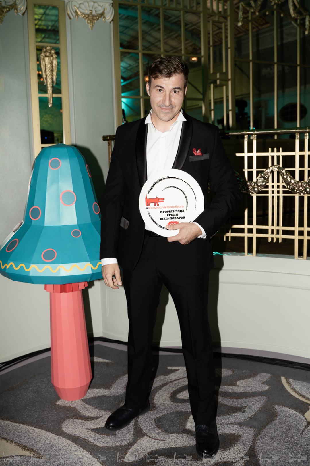 Леонид Иванов