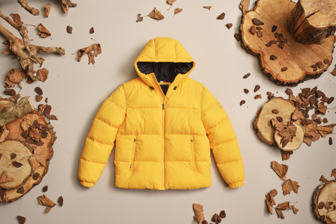 Желтая мужская куртка. Желтый цвет поднимет настроение в самую беспросветную хмарь, легкий экологичный наполнитель DuPont Sorona, аналогичный птичьему