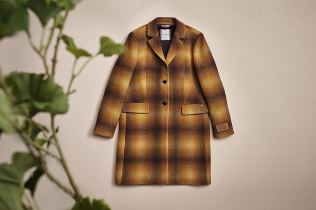 Пальто в клетку. Классическое пальто в клетку должно быть в любом гардеробе – как в женском, так и в мужском. Особенность хилфигеровских пальто в том