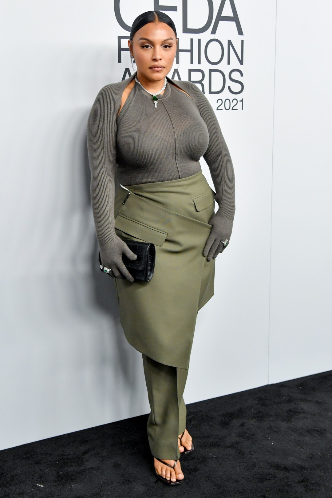 Палома Эльсессер в Peter Do