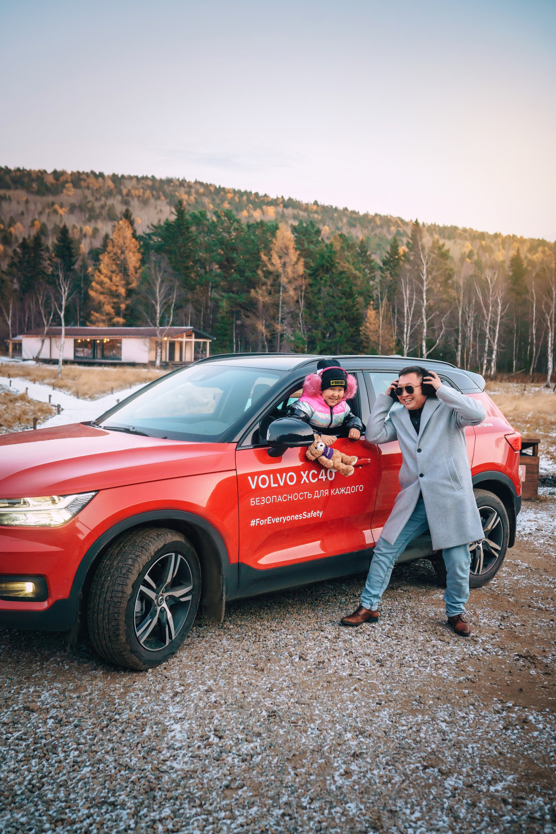 БАТОР ДАМДИНОВ, 30 лет ДОЧЕРИ АРЬЯНА, 7 лет и АМИНА, 1 год и 10 месяцев Отцовство было осознанным и долгожданным. Папой быть не тяжело, тяжело быть