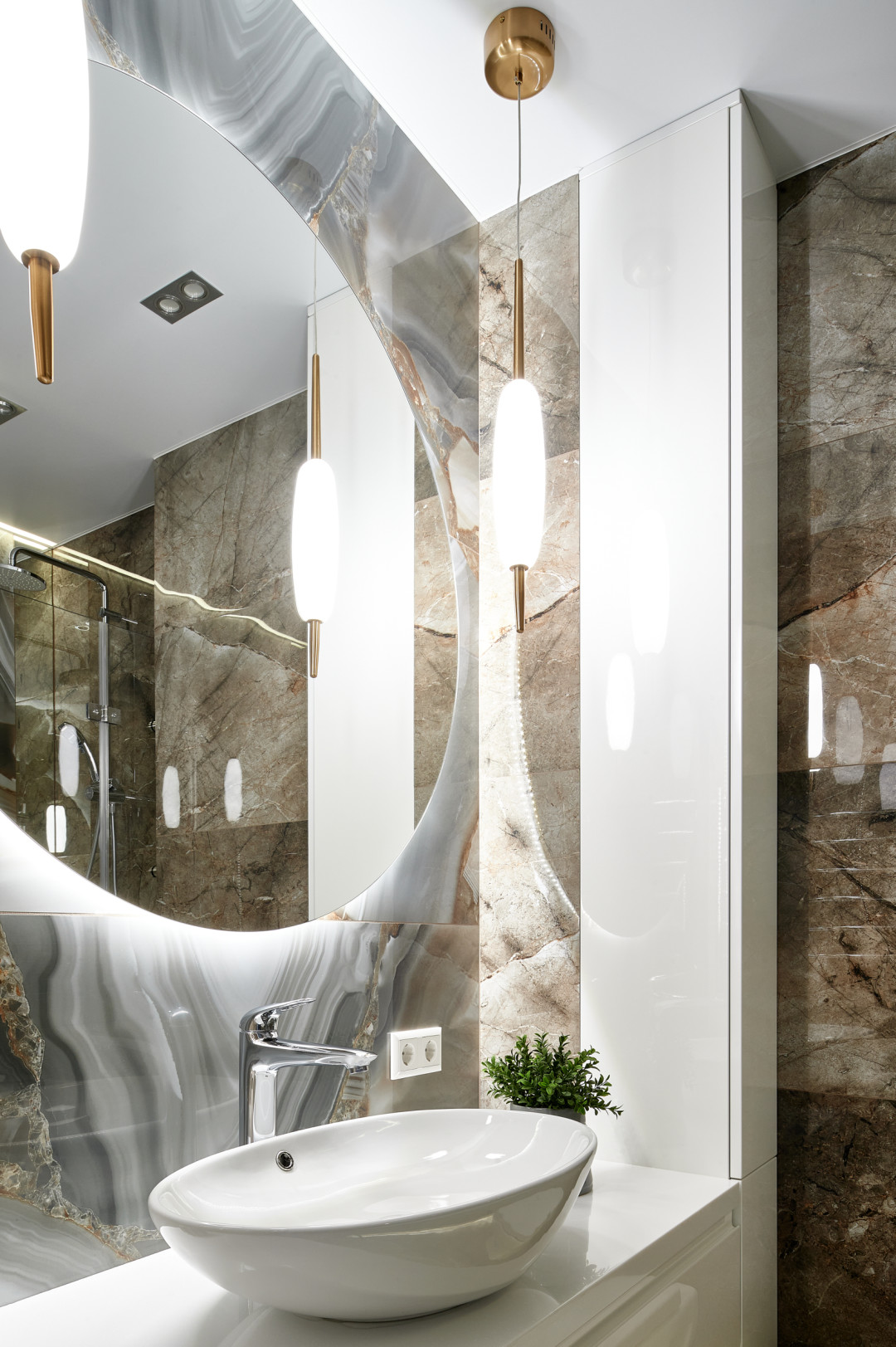 Накладная раковина COFFER ART — минималистичное и изысканное решение в небольшом пространстве, сантехника «Дождь»