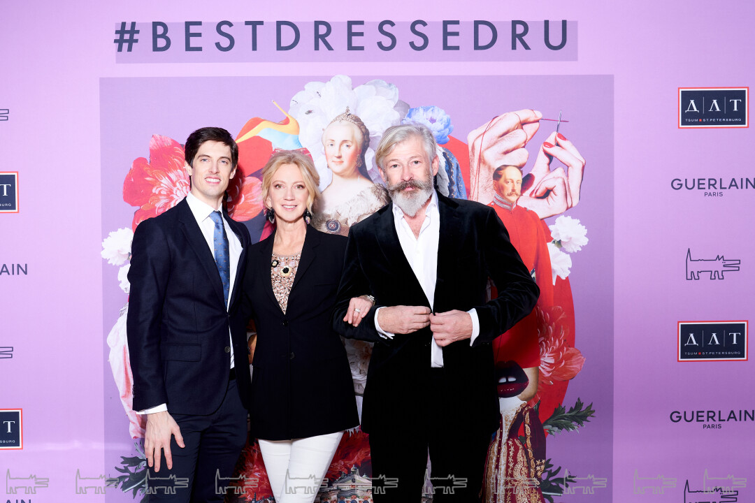 Ксандер Париш. Анна Джэксон-Стивенсон, Эндрю Вордсворт