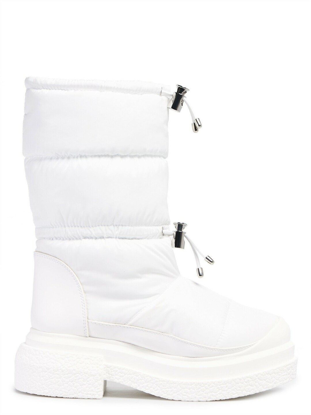 Stuart Weitzman, Au Pont Rouge, наб. реки Мойки, 73, 63 900 руб.