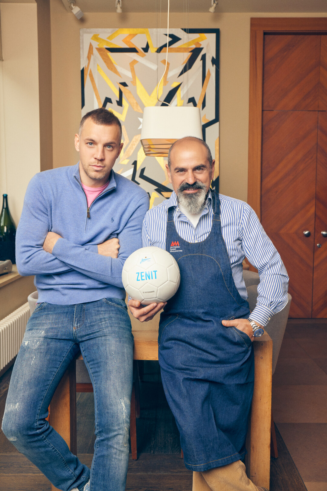 На Араме: часы Rolex (Mercury). На Артеме: пуловер Polo Ralph Lauren (ДЛТ)