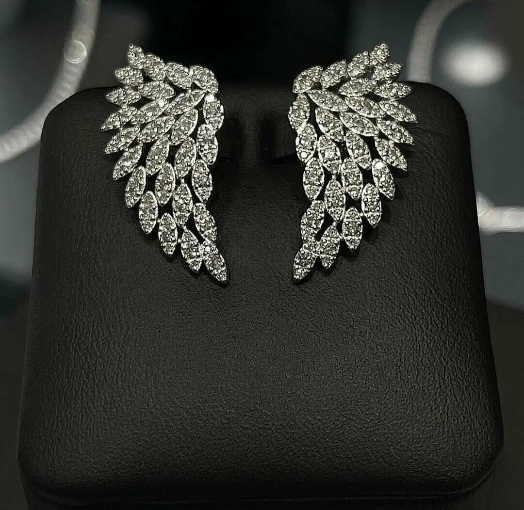 Серьги из белого золота 585 пробы, вставки бриллианты, 332 705 ₽ *Стоимость с учетом скидки 50%