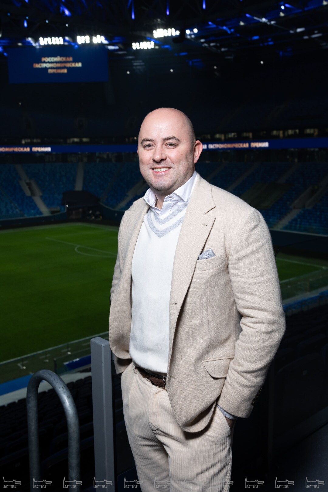 Владимир Максаков