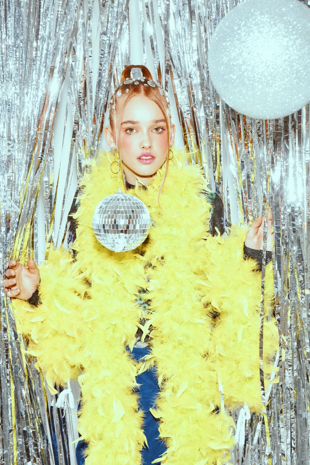 Ксюша, модель агентства TWIG Окрашивание Londa Professional: Интенсивное тонирование Ammonia Free. Стайлинг Londa Professional: пена Enhance It, спрей