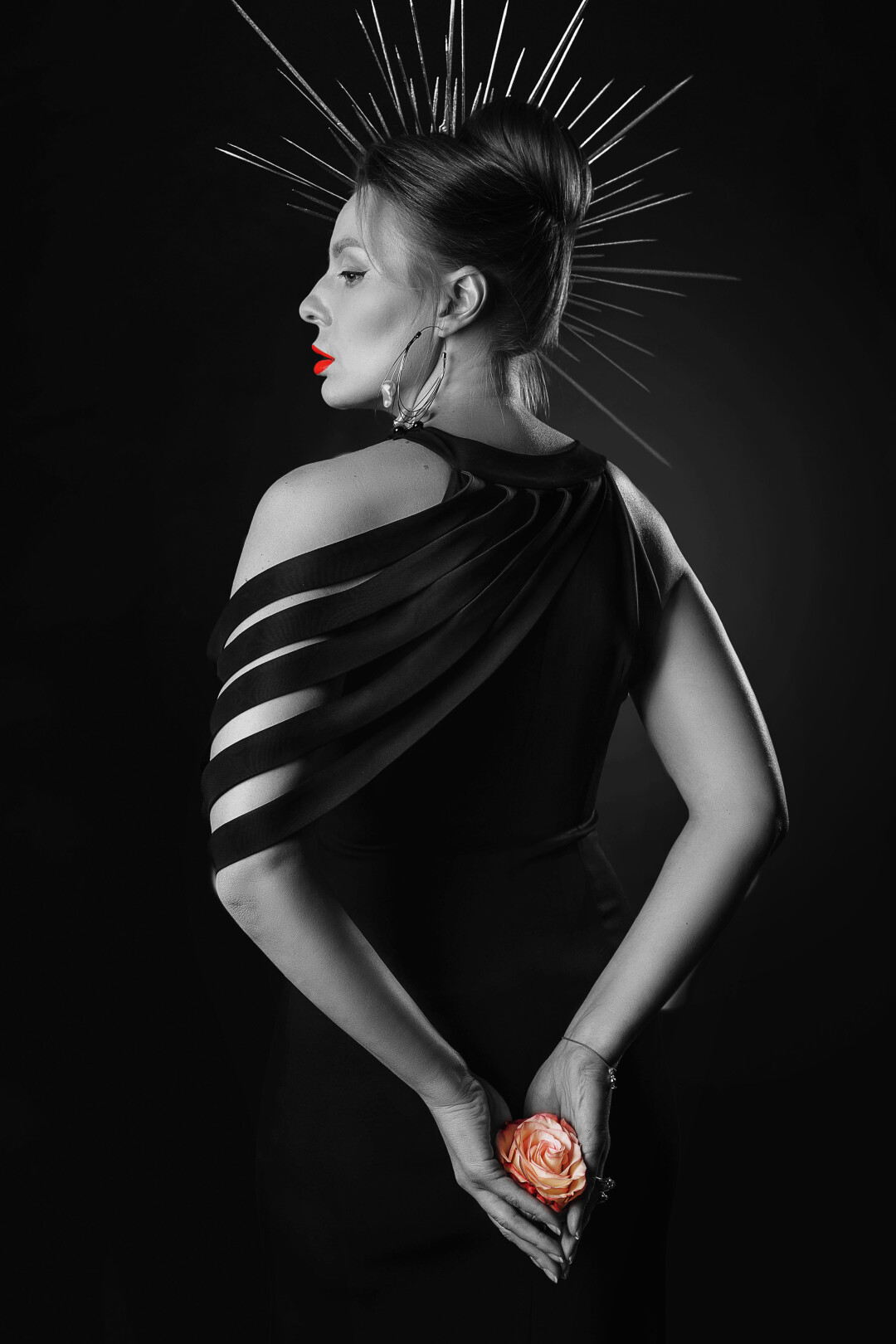 Екатерина Заря Быть женщиной в наше время — это один из путей исцеления мира, восстановления тех связей между людьми и природой, которые были утеряны