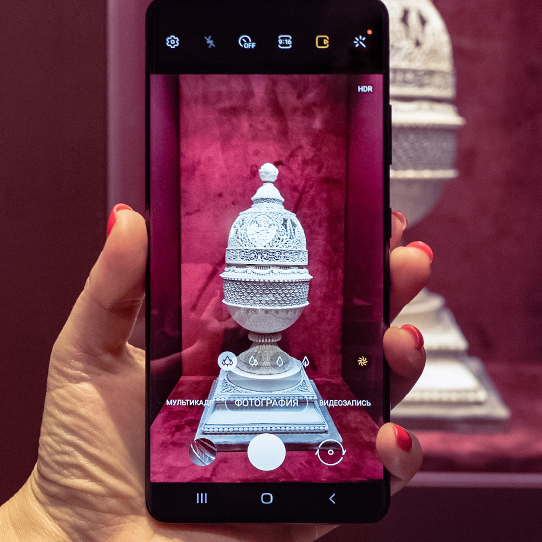 Ваза-яйцо «Времена года». Мастер Н.С. Верещагин. Россия, конец XVIII в. Мамонтовая кость, дерево, ажурная и рельефная резьба, гравировка