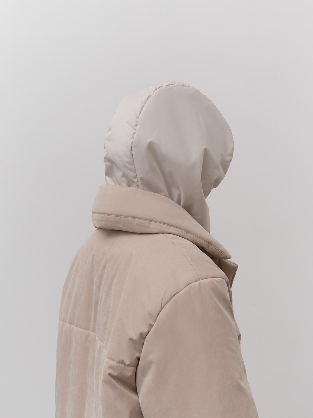 Капюшон, 1 845 вместо 3 690 руб.