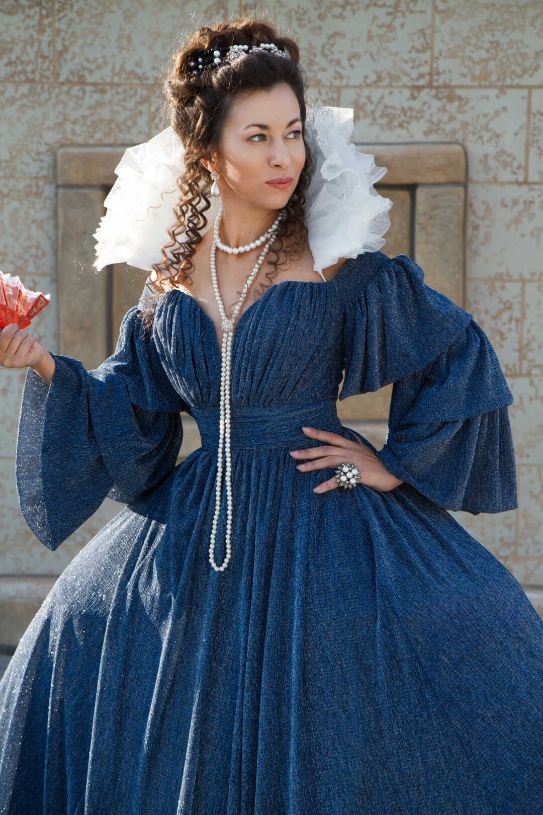 Испанская империя XVII век В образе Изабеллы де Бурбон - Алиса Добробаба, Дипломированный дизайнер интерьера, коллекционер ретроаксессуаров