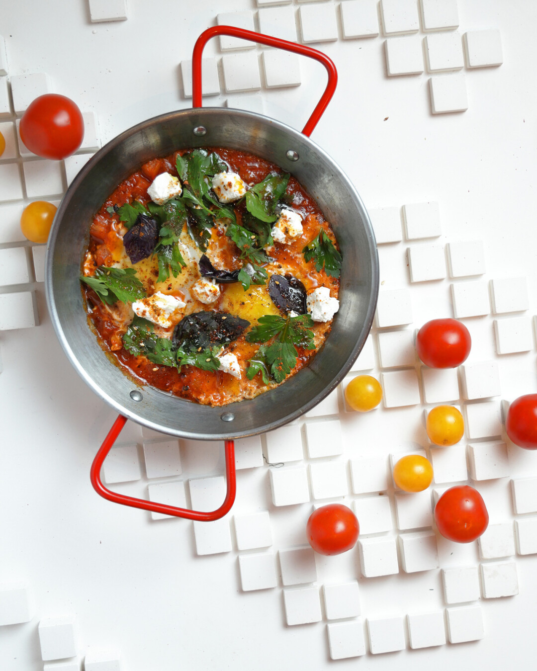 Шакшука с пастой из перца