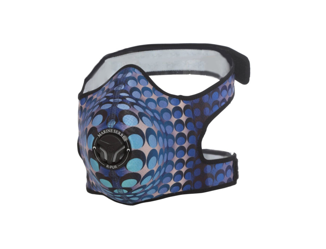 Фильтрующая маска Marine Serre (1 штука). Цена — 344$.