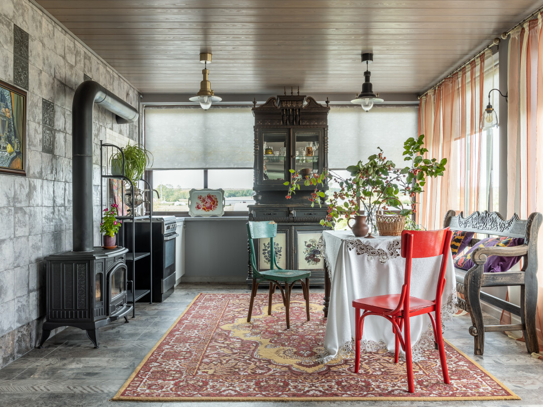 Загородный дом наполнили национальными элементами