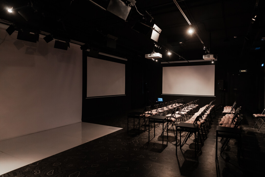 Black box «Место» (зал для перформансов и арт-экспериментов) — с виртуальным оператором