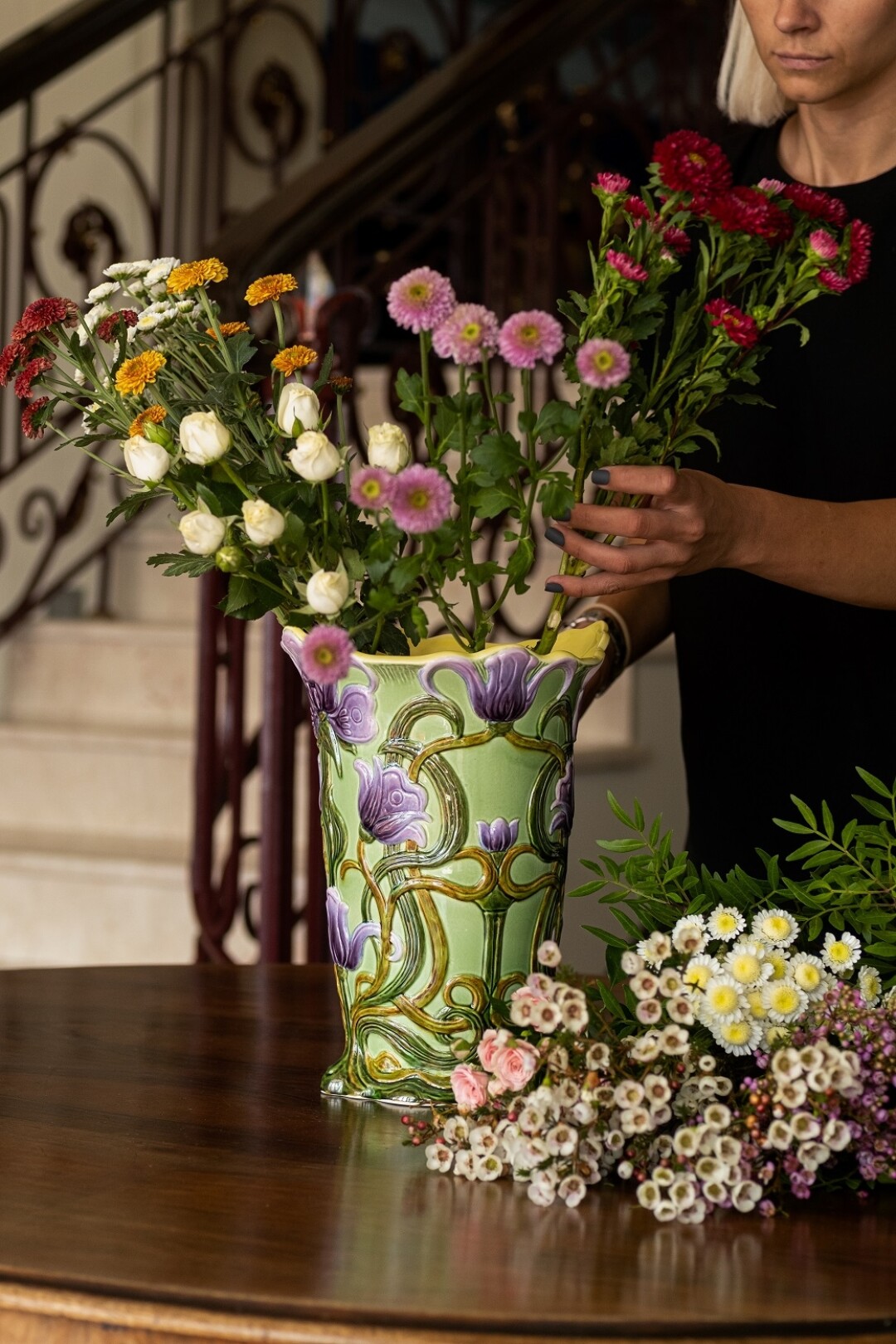 Ваза с росписью Тюльпаны