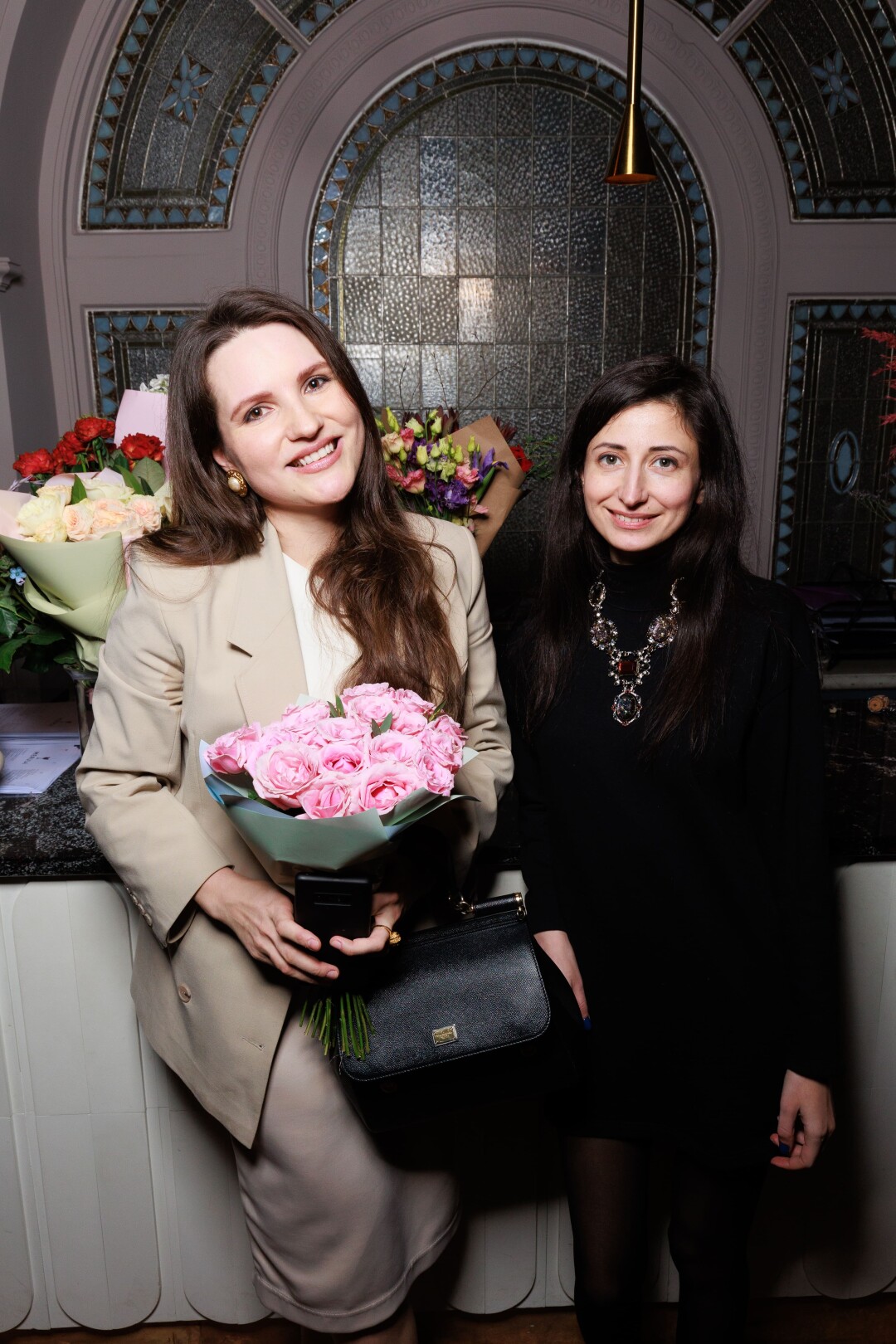 Яна Германн, Карина Севоян