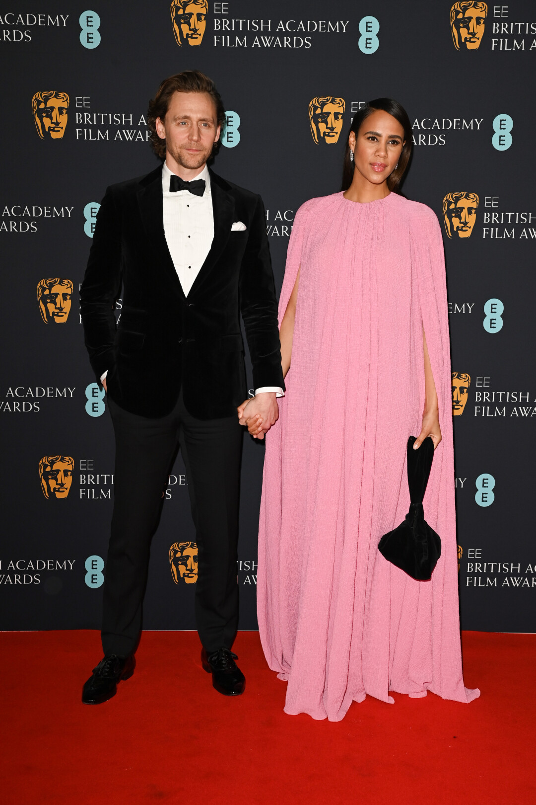 Том Хиддлстон и Заве Эштон в Emilia Wickstead