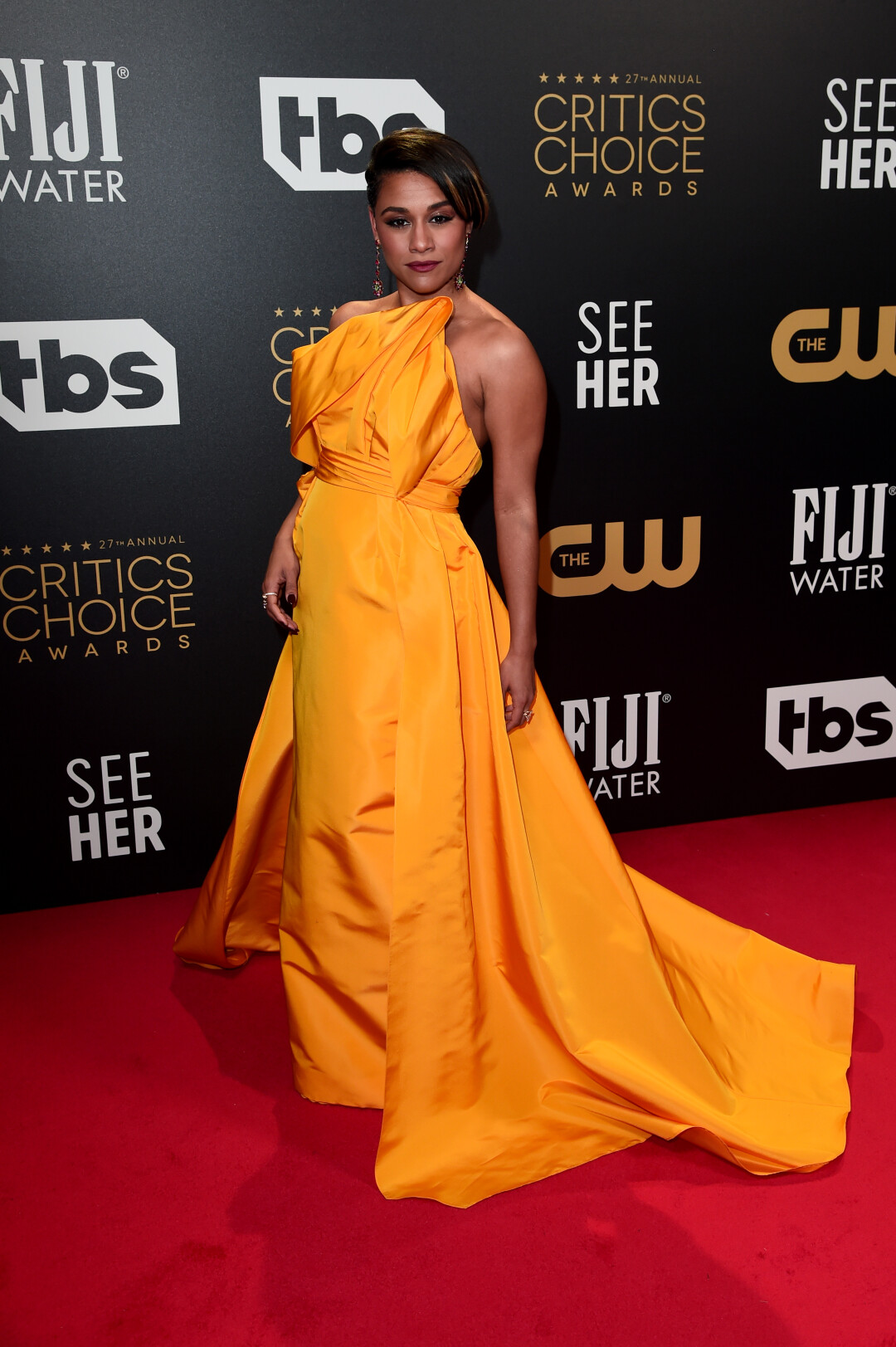 Ариана ДеБоз в украшениях Chopard