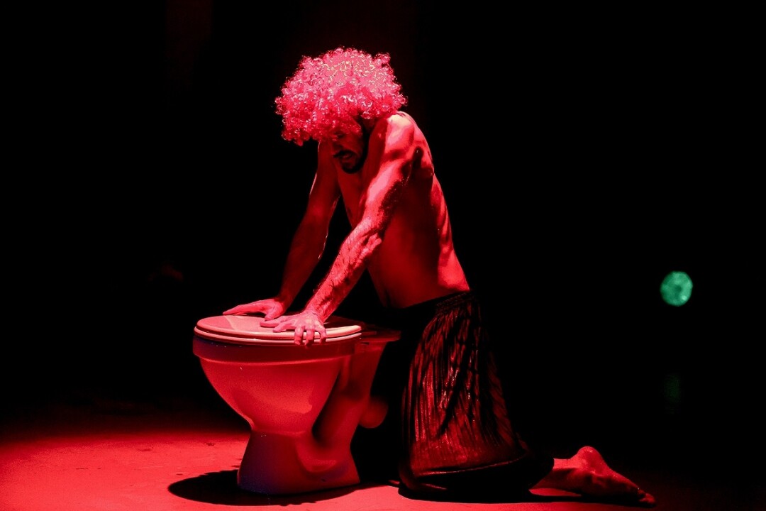 Спектакль «Посмотри на него» также в постановке Романа Кагановича.