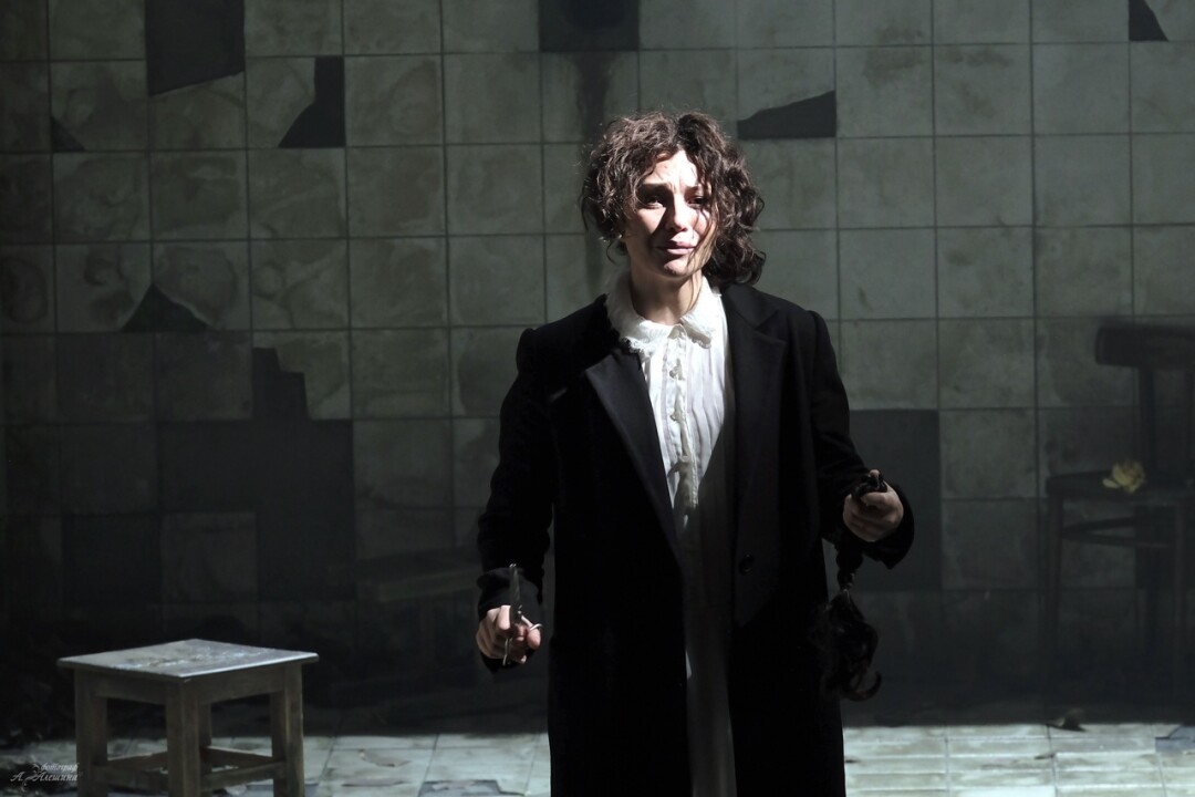 Спектакль «Сон в летнюю ночь» также в постановке Руслана Нанавы.