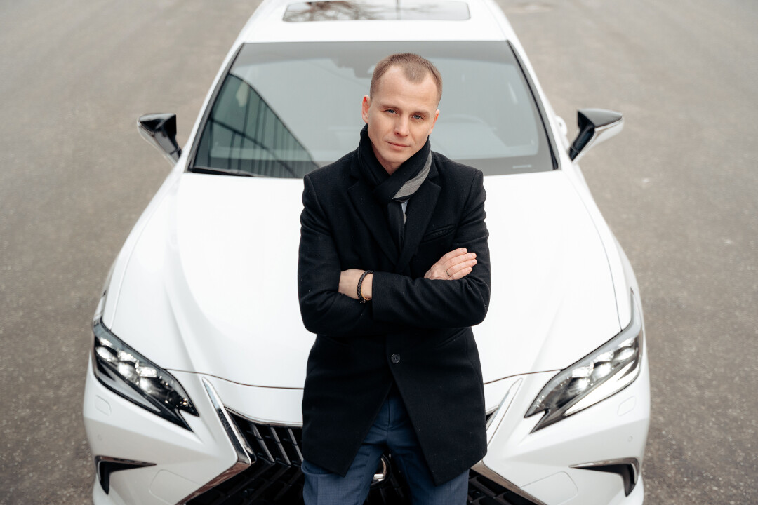 Обновленный Lexus ES