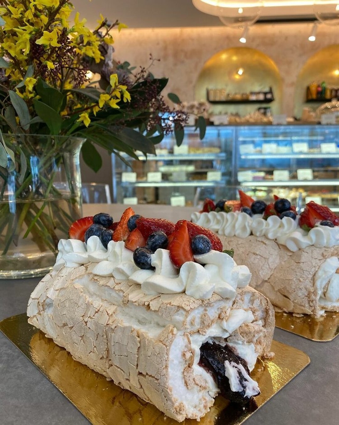 Меренговый рулет