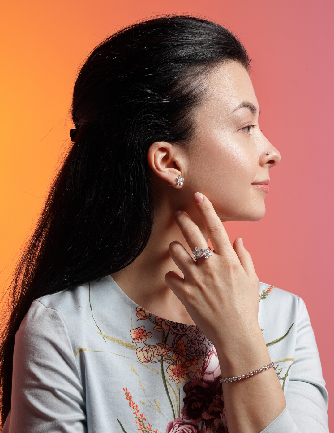 Серьги и кольцо Mercury из коллекции Flower, белое золото, бриллианты, браслет Mercury из коллекции Classic белое золото, бриллианты