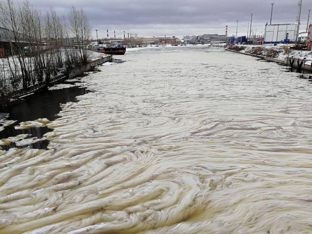 Снежура» и «ледяное сало»: что увидели петербуржцы в реках и каналах  города? | Sobaka.ru