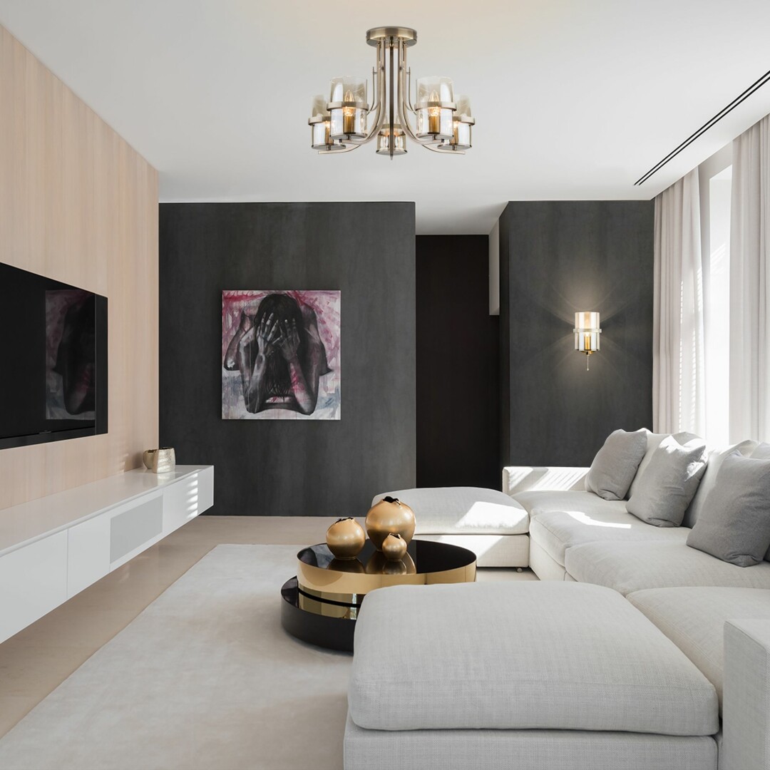 ТЦ «Радуга». «Все до лампочки», потолочная люстра в античном стиле, 17 800 рублей