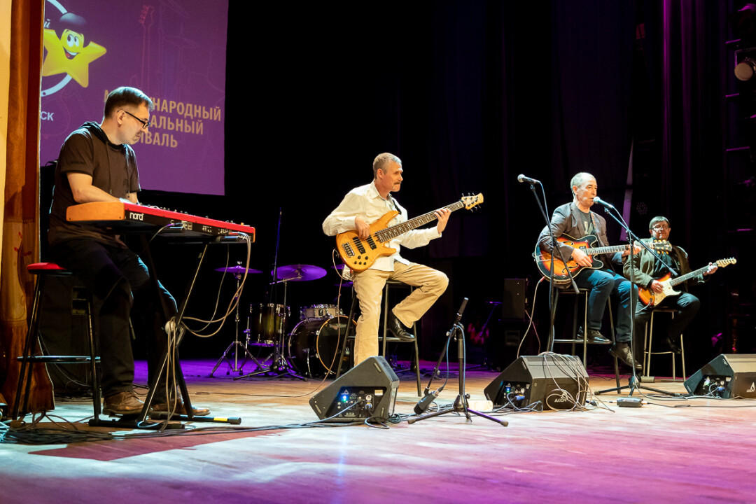 Группа «Друзья брата жениха»