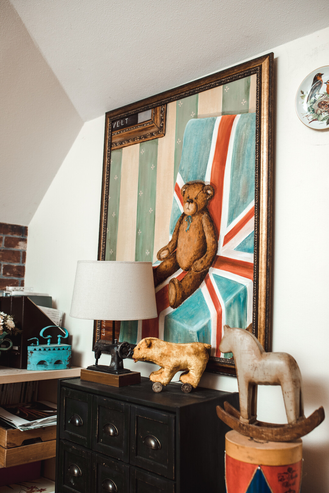 Лилия не только шьет медведей, но и рисует их