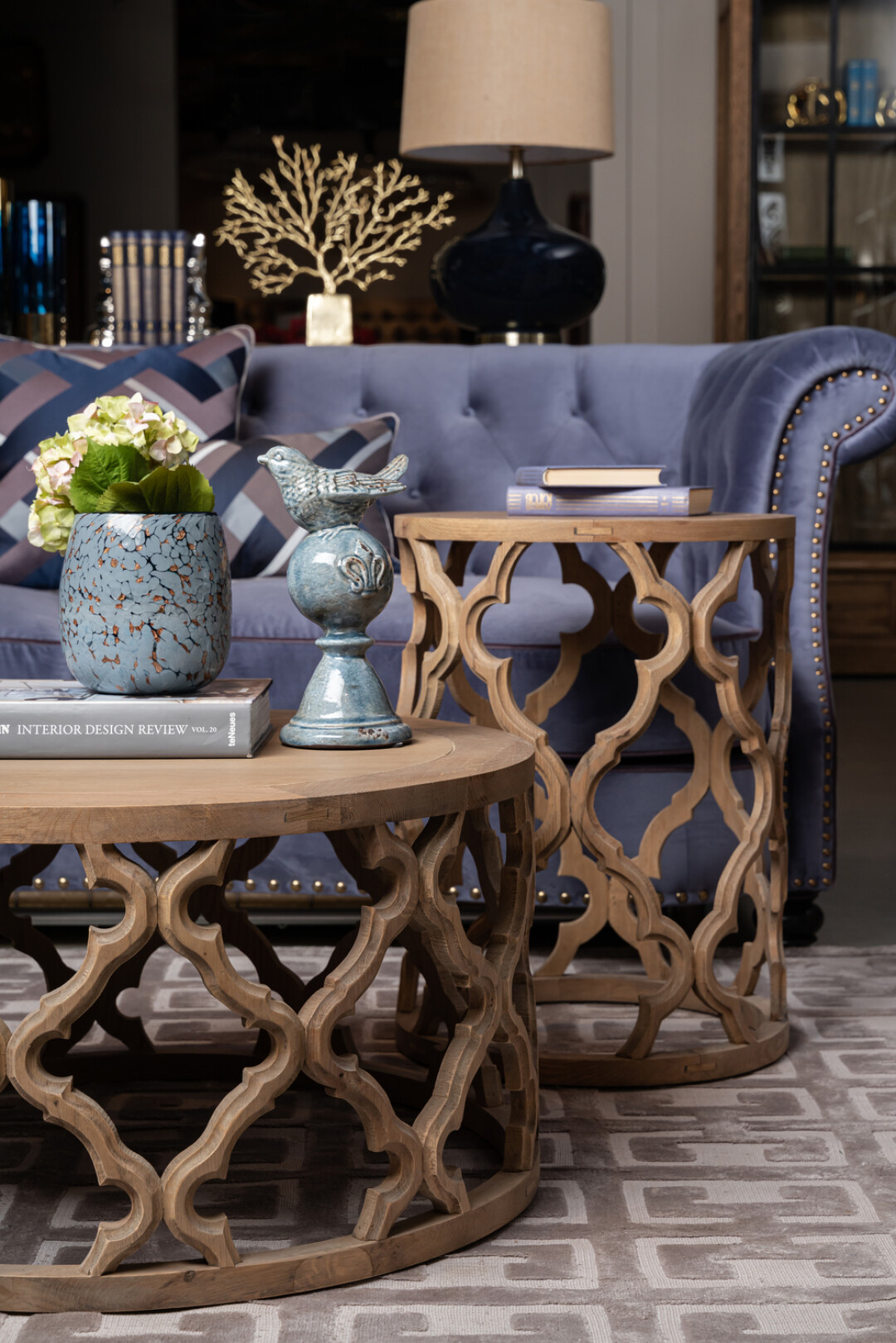 Предметы коллекции «Шанхай» могут стать ярким акцентом в классической или современной обстановке, а могут и выступить полноценным ансамблем в