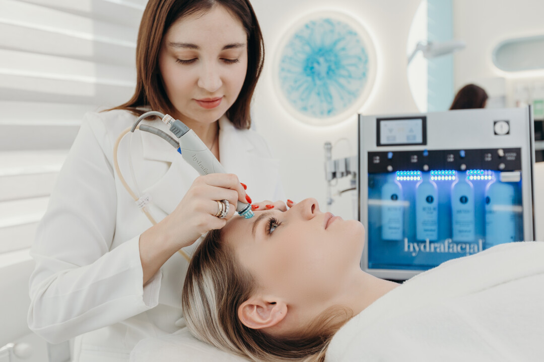 Голливудский уход Hydrafacial