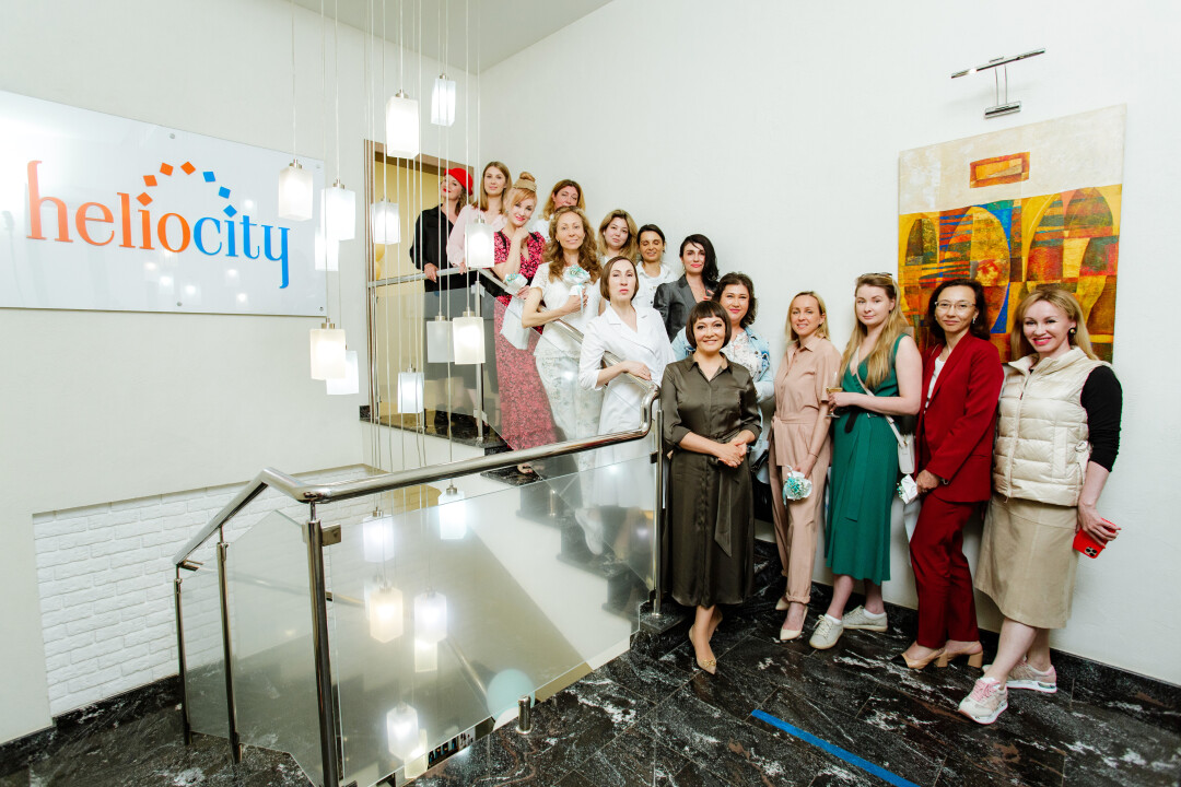 Коллектив и пациенты клиники