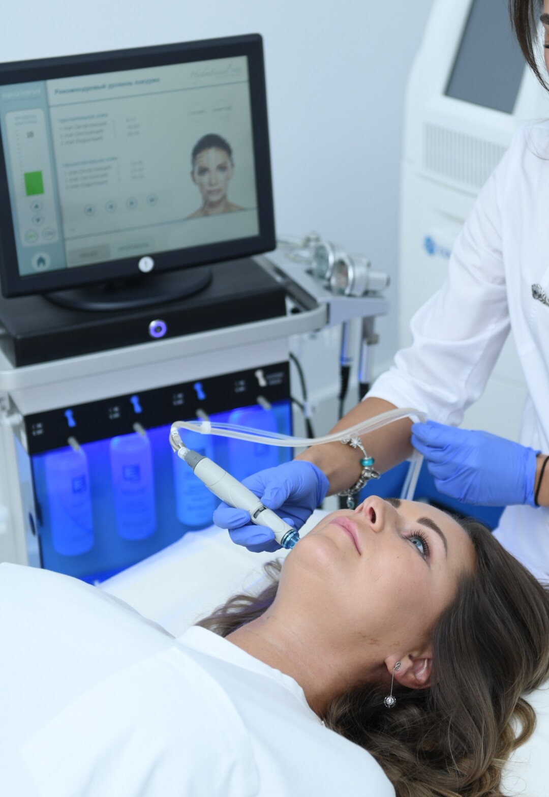 Процедура HydraFacial