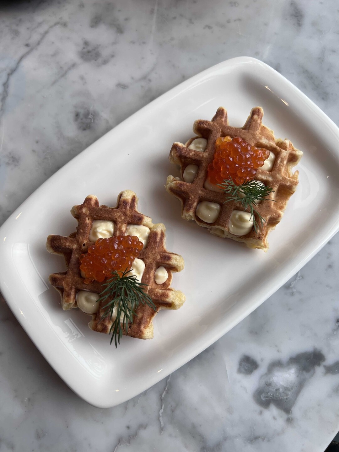 Картофельные вафли с икрой