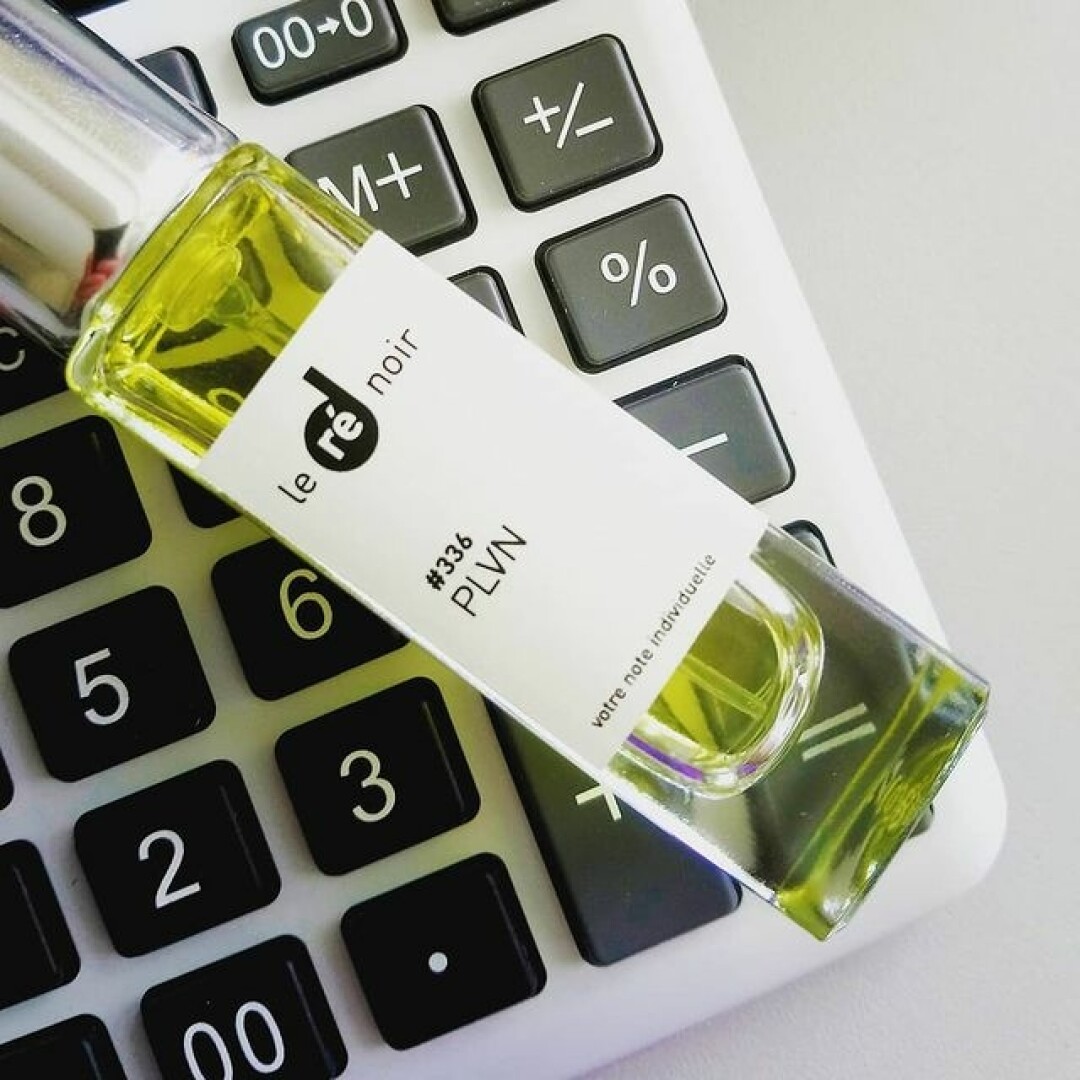 Один из своих ароматов, #336 PLVN, Валерий Соколов решил посвятить творчеству Пелевина. Парфюмер зацепился за цитату критика о том, что секрет