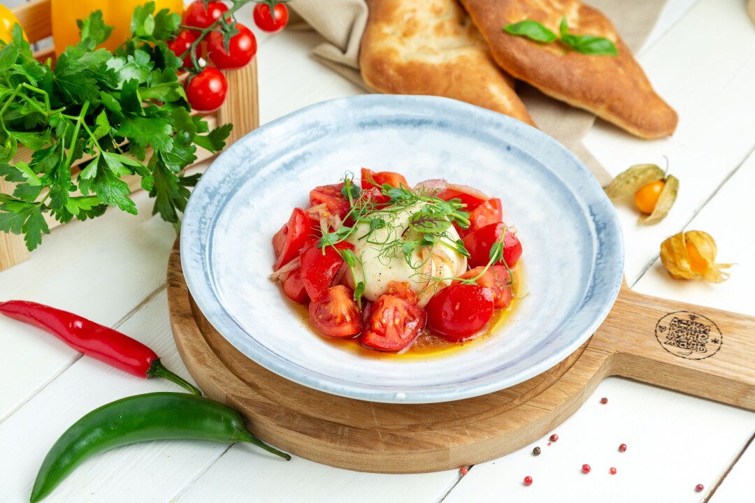 Салат «Квели», 435 рублей