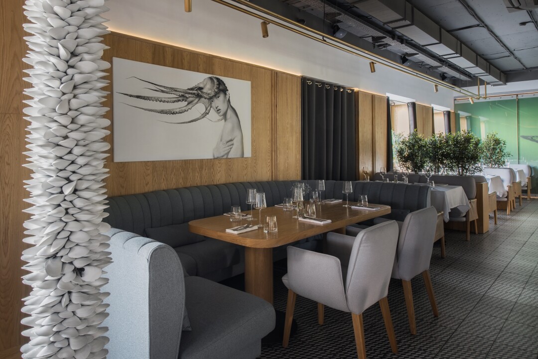 Очень востребованы демократичные и оригинальные рестораны, предлагающие посетителям блюда из локальных продуктов, как ресторан MoreMore в Казани